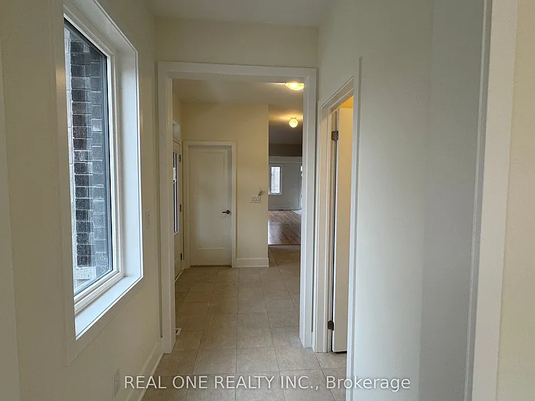 75 Robert Eaton Ave — Photo 8