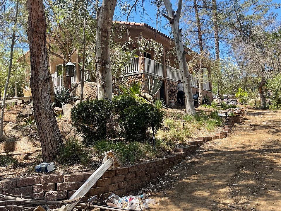 Picture of how the house Appears from one of the walkways