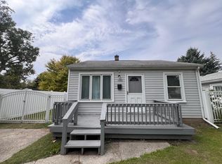 5888 Glenis St, Taylor, MI 48180