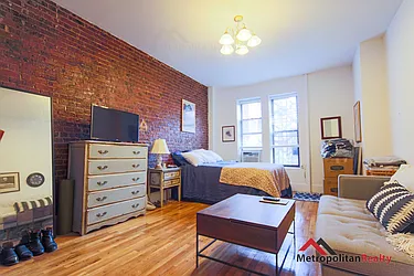 Rented by Metropolitan Realty