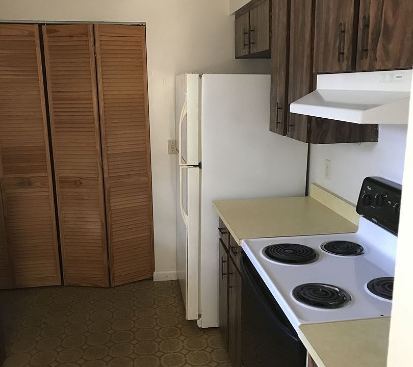 1st image of 2648 Jungle St APT 1