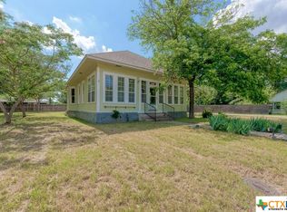 904 S Walnut St, Georgetown, TX 78626