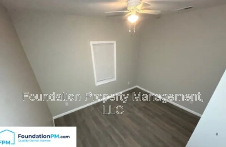 772 Pearce St — Photo 17
