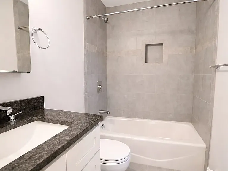 23 Roberts St #3B — Photo 12