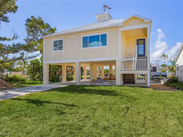 2291 Oleander St, Saint James City, FL 33956