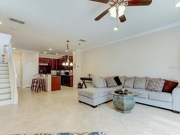 3rd image of 40 Canterbury Bell Dr