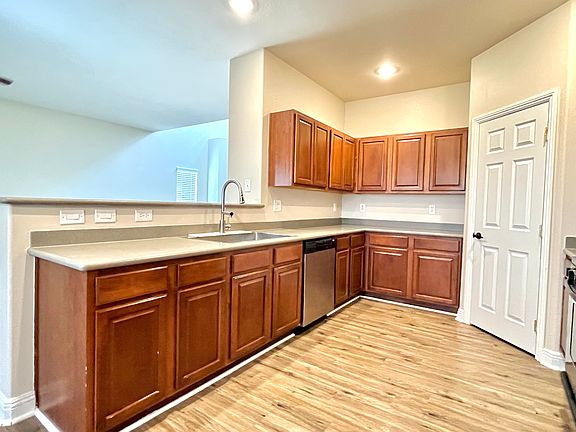 4th image of 9452 Glendora Valley St