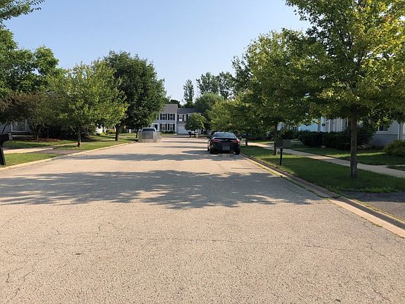 4th image of 526 Truman Dr