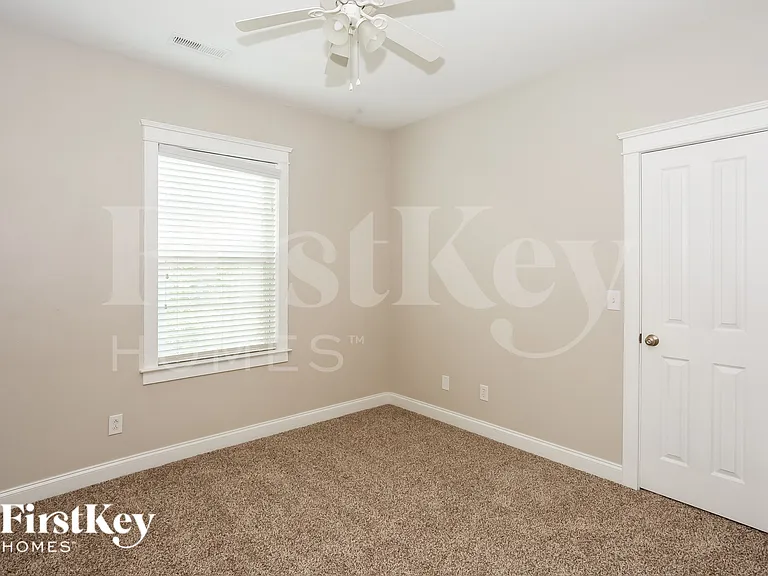125 E Fenway Ave — Photo 14
