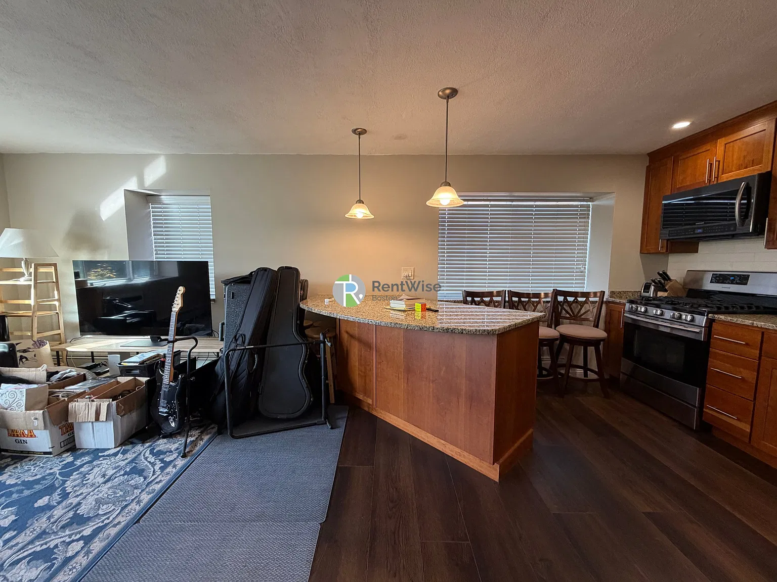 360 Market St — Photo 4