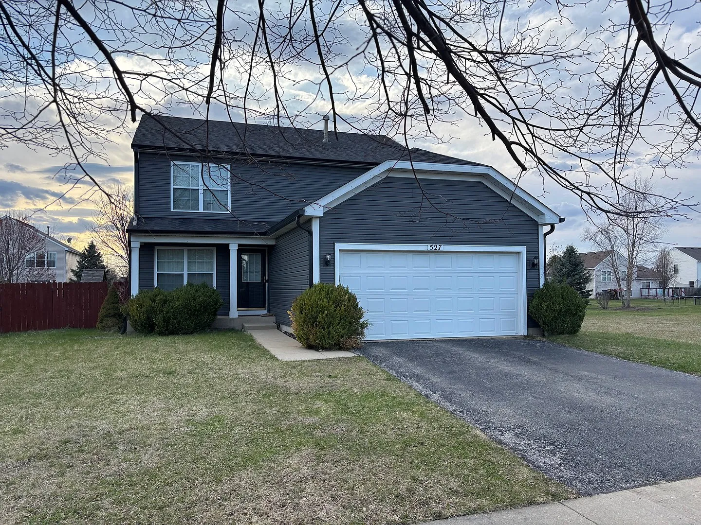 527 Driftwood Ln photo 1
