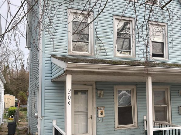 209 Main St