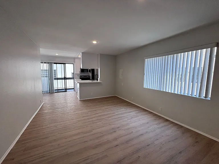 132 Clark Dr — Photo 31