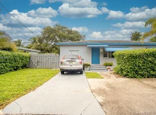 2537 Hayes St, Hollywood, FL 33020