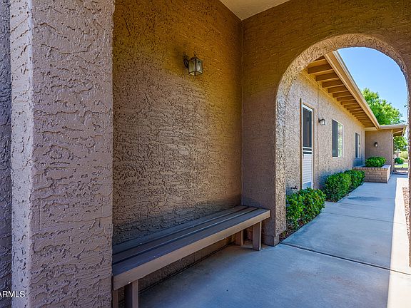 3rd image of 25226 S MOHAWK Drive