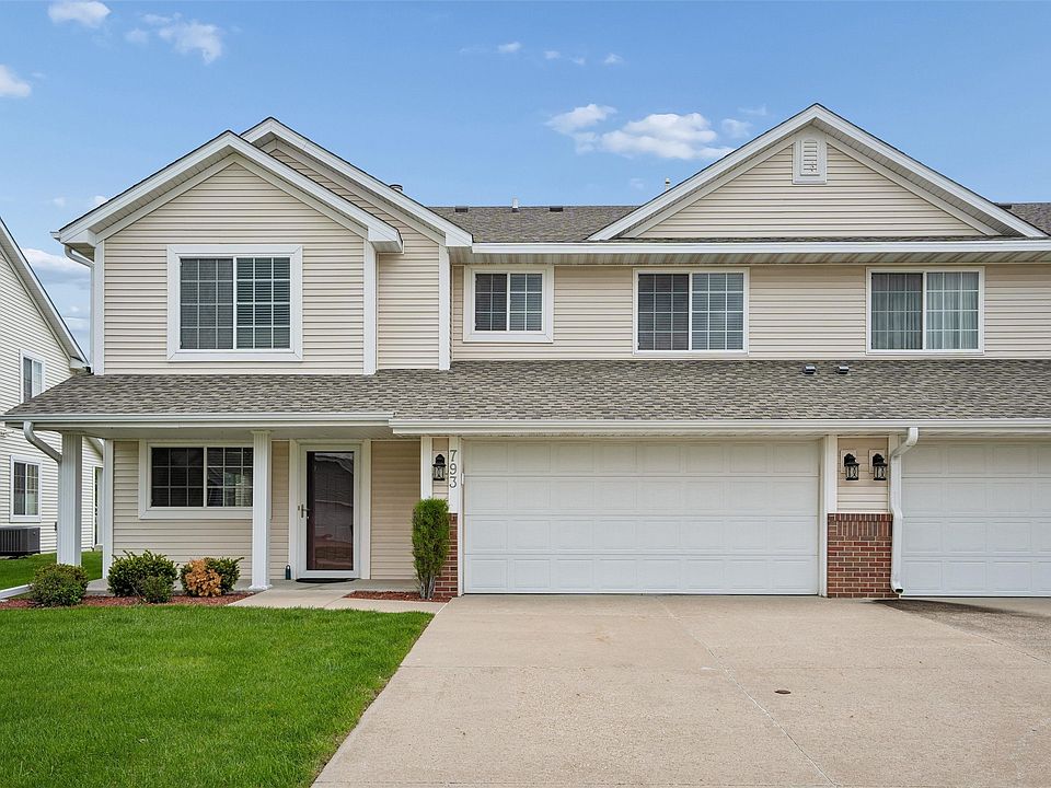 1st image of 793 SE Willow Brook Dr