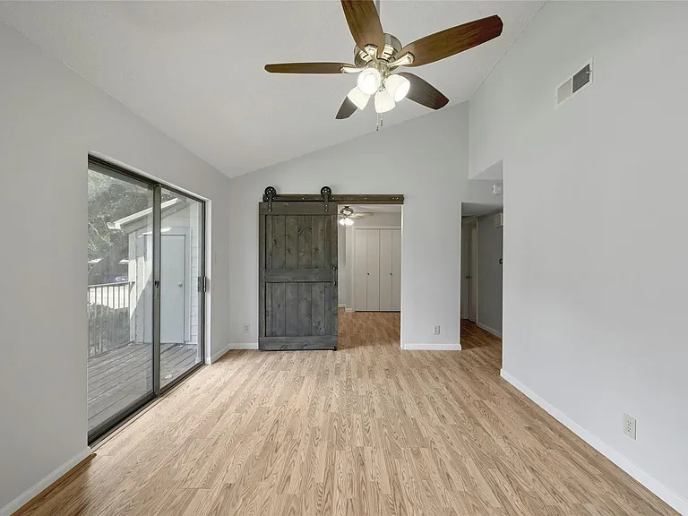 9226 Jollyville Rd #221 — Photo 12