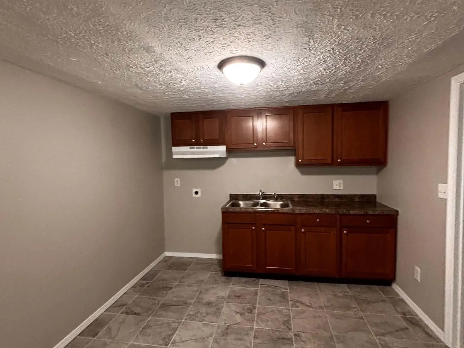 1 bed, $845 — Photo 2