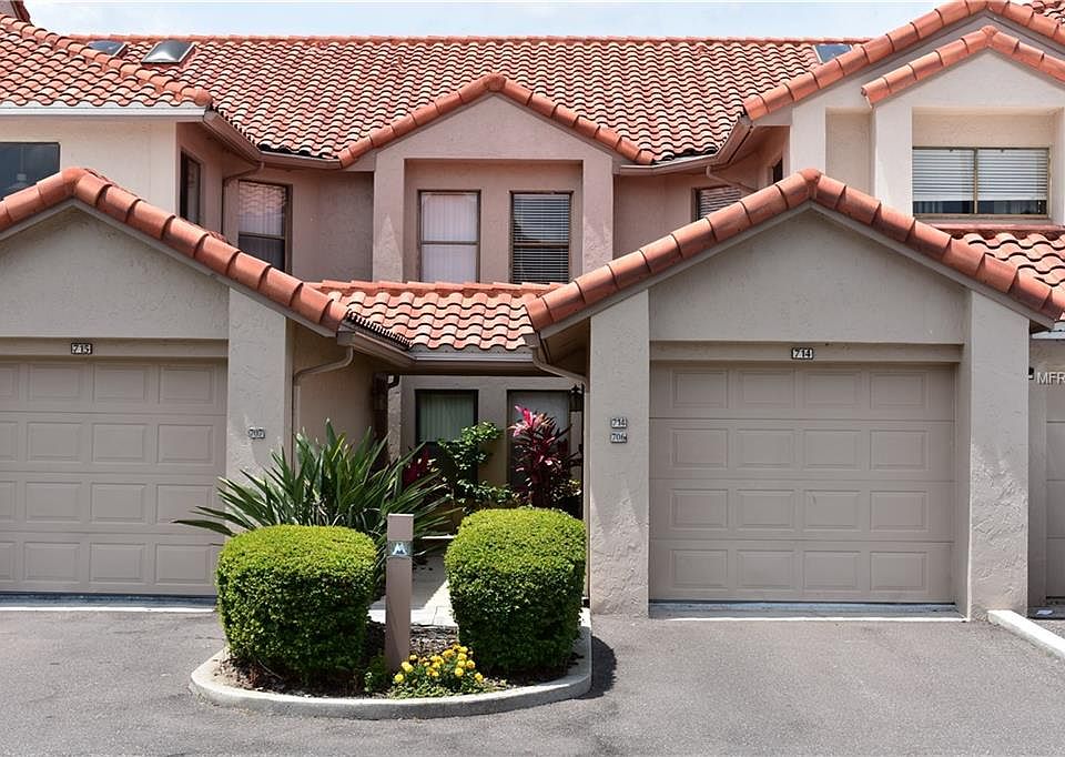 1st image of 714 Magnolia Pl