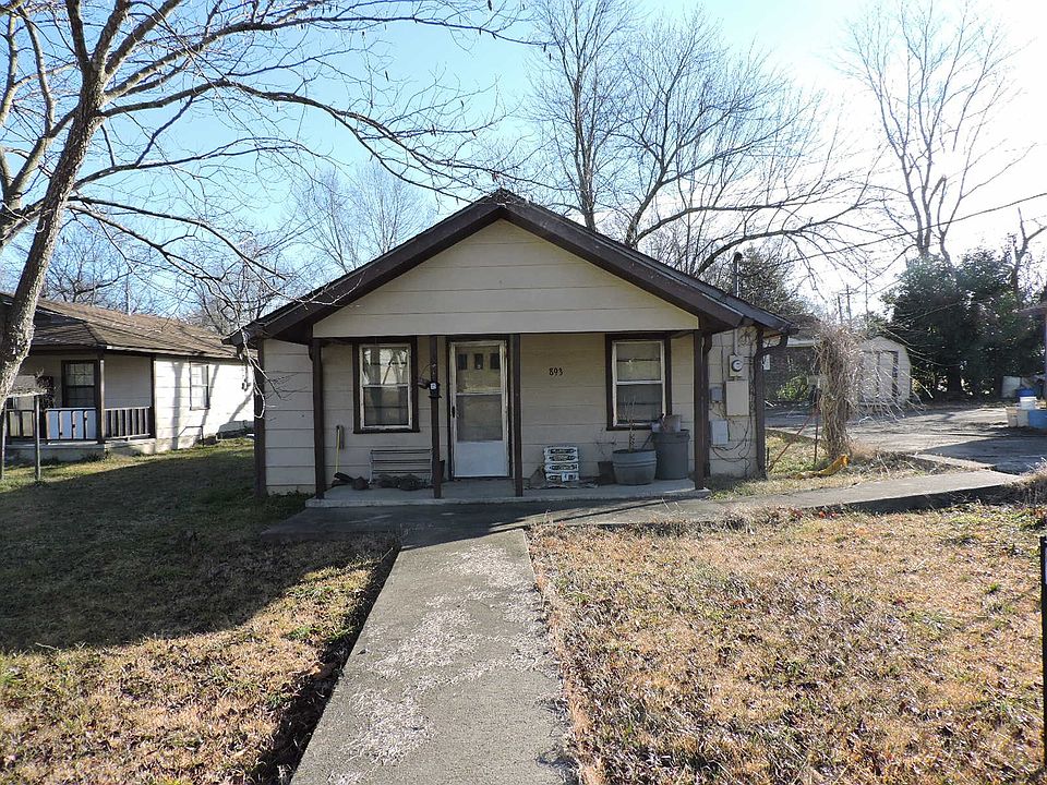 1st image of 893 Pine St