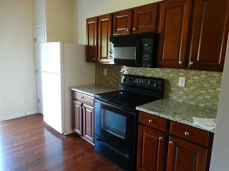 474 Windstone Trl — Photo 5