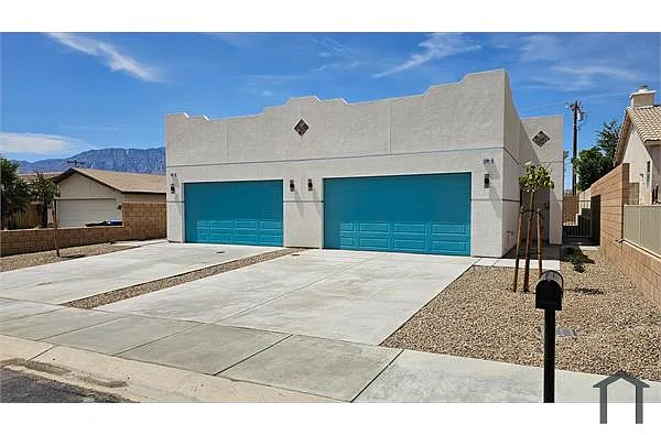 Building Photo - 13701 El Rio Ln