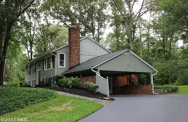 144 Berrywood Dr photo 1