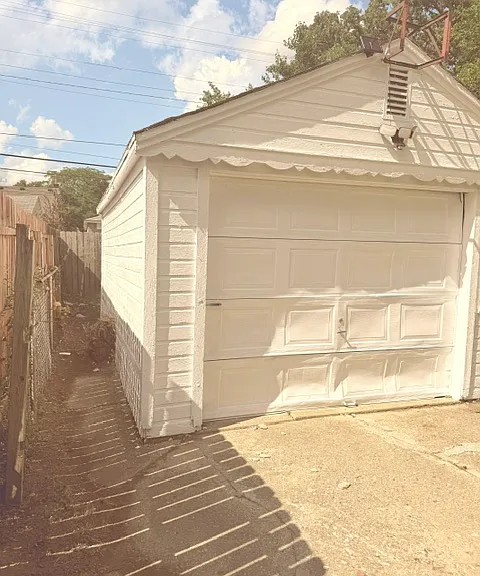 16209 Tacoma St — Photo 10