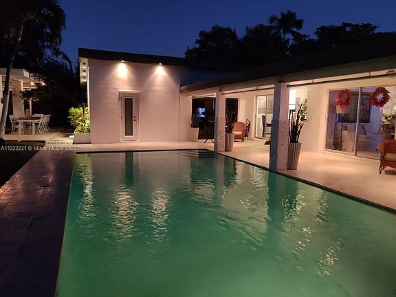 4th image of 15060 SW 80th Ave
