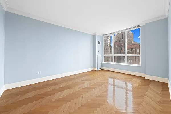 Sold by Compass | media 17