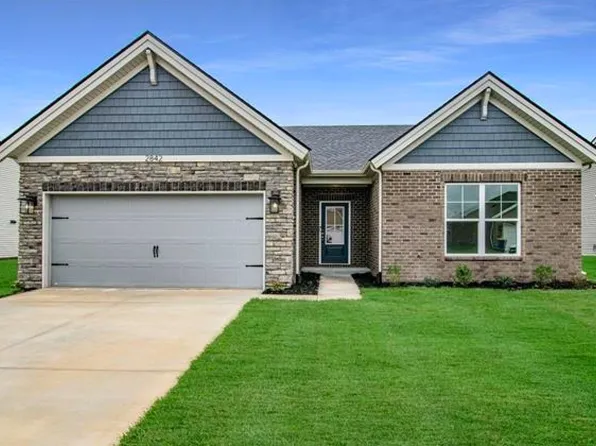 2842 Brahman Cir, Bowling Green, KY 42104