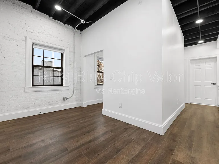 2151 Colerain Ave — Photo 9