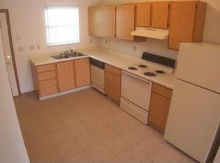 300 Derby Ln APT D, Bellevue, OH 44811