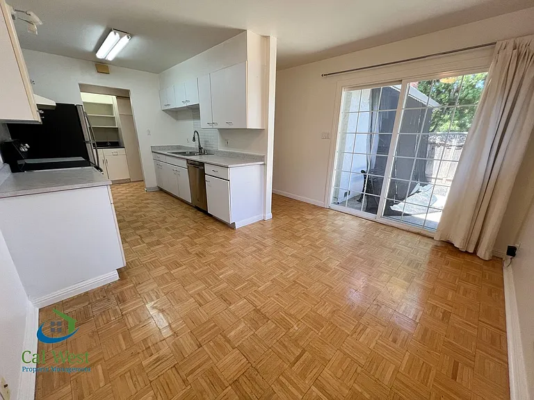 2846 Regnart Way — Photo 4