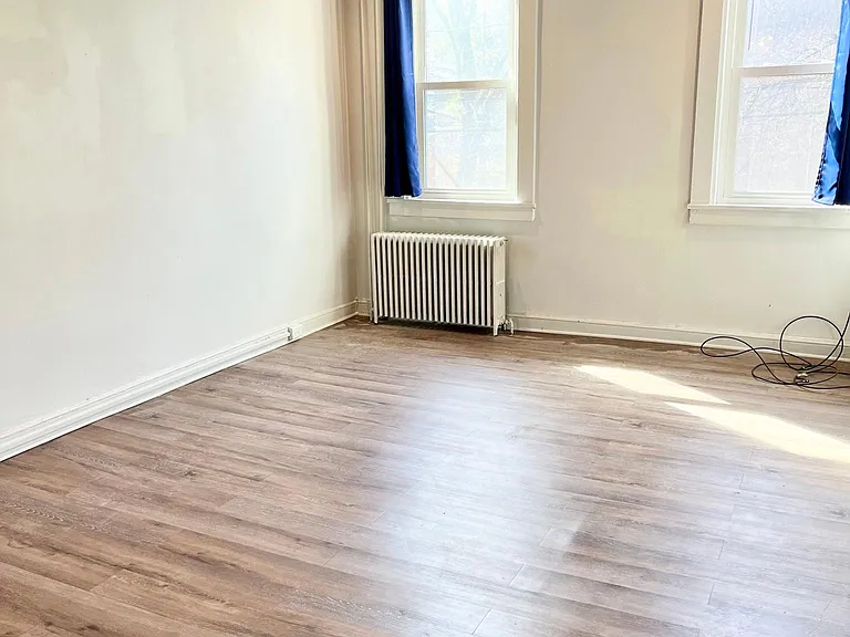 305 E Chestnut St #2 — Photo 4