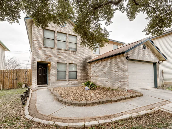 8223 LAUREL BND, San Antonio, TX 78250