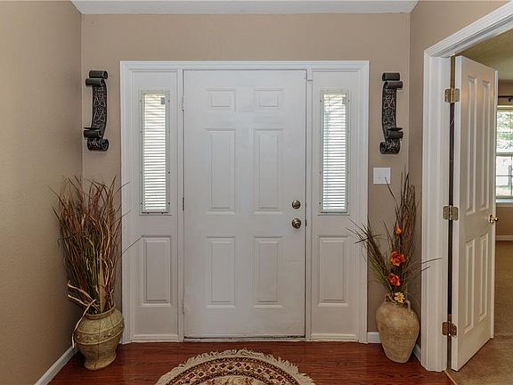 3rd image of 8301 Eagles Nest Dr