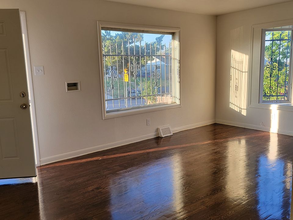 1st image of 186 S Yates Way