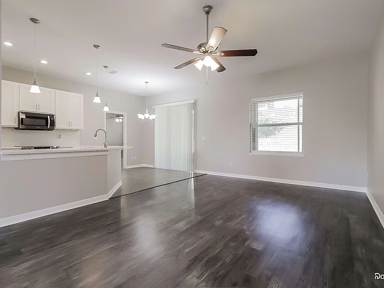 1117 Spruce Ridge Ct — Photo 6