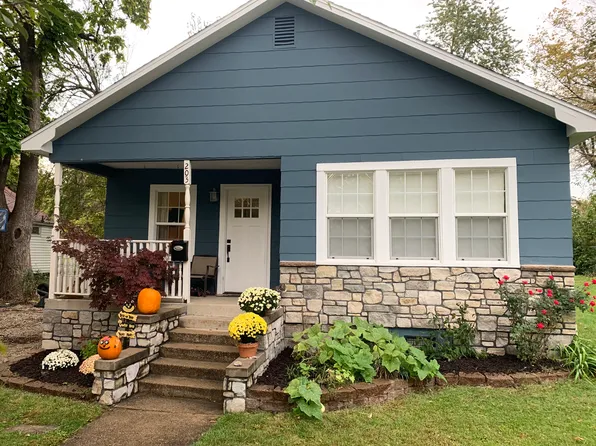203 W High St, Eldon, MO 65026