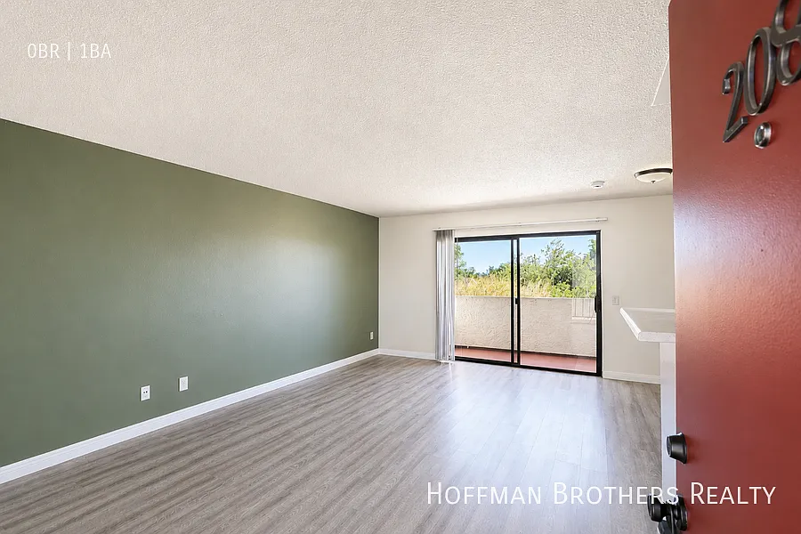 11120 Arminta St #208