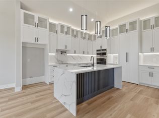 1736 Stoneman St, Dallas, TX 75215