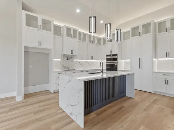 1736 Stoneman St, Dallas, TX 75215