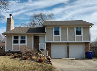 13931 S Raintree Dr, Olathe, KS 66062