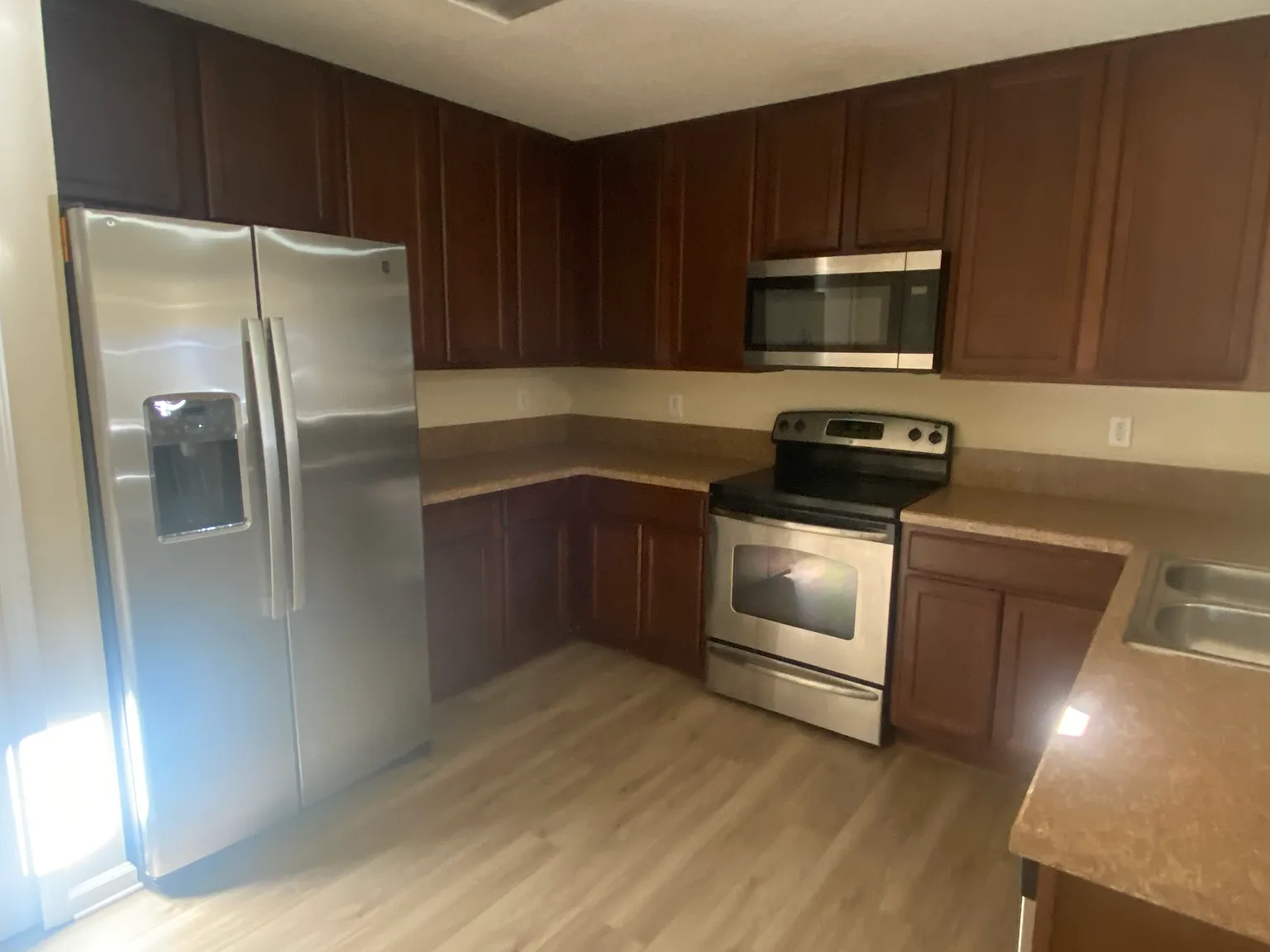 3 bed, 1157 sqft, $1,450 — Photo 3