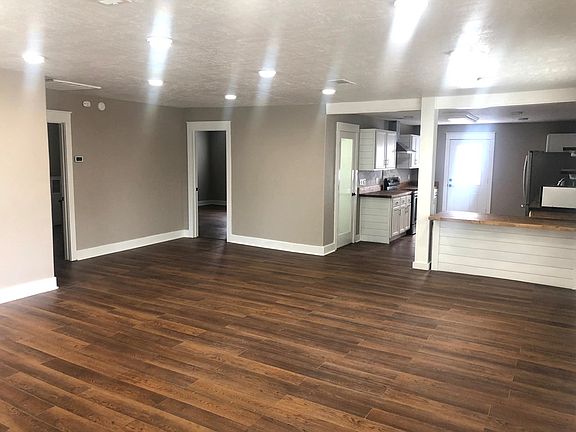 3rd image of 604 S 12th St