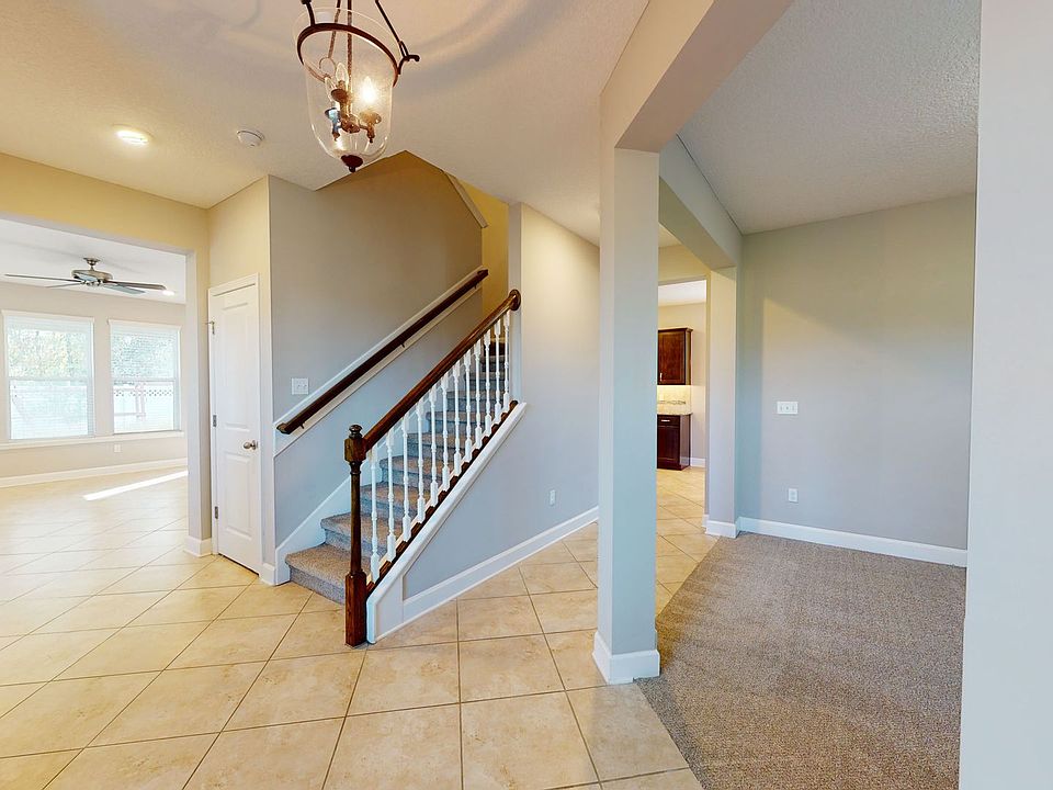 1st image of 33 Eagles Nest Ln