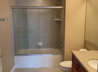 601 W Rand Rd APT 211, Arlington Heights, IL
