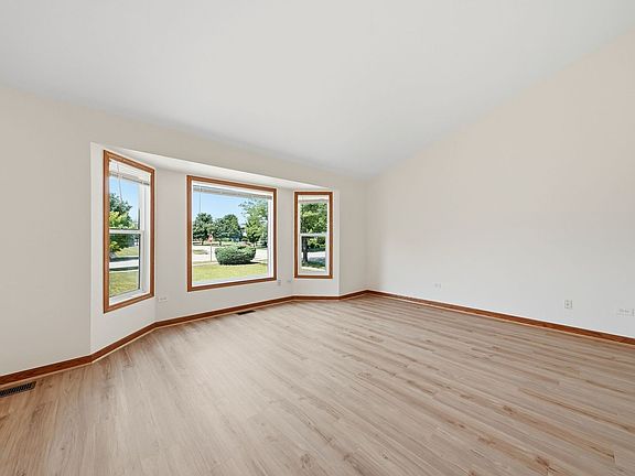 4th image of 1402 Enborn Dr