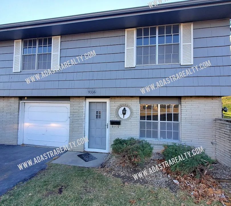 9336 Ballentine St